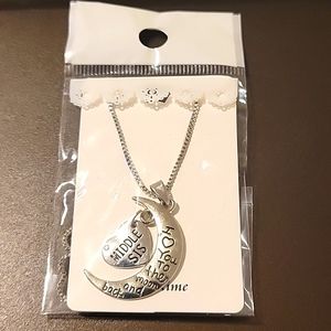 'Middle Sis' Necklace